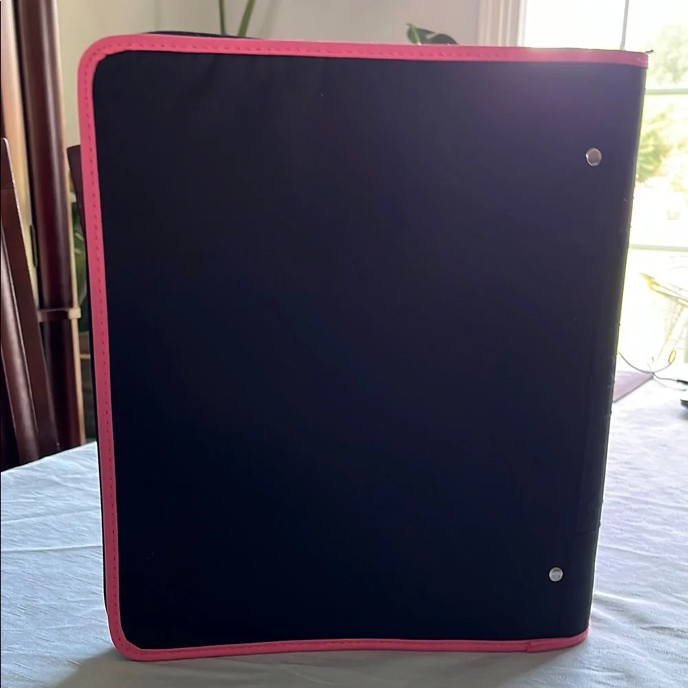 Five Star Black and Pink Organizer Binder
